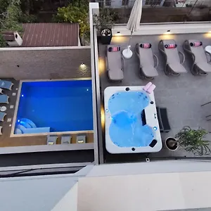 Luxury Pino 4* Split