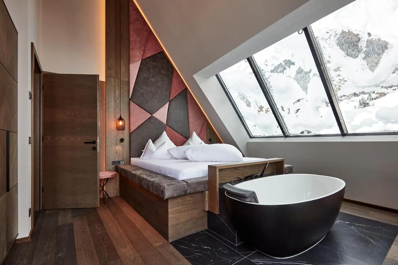 Hotel Alpina Ischgl